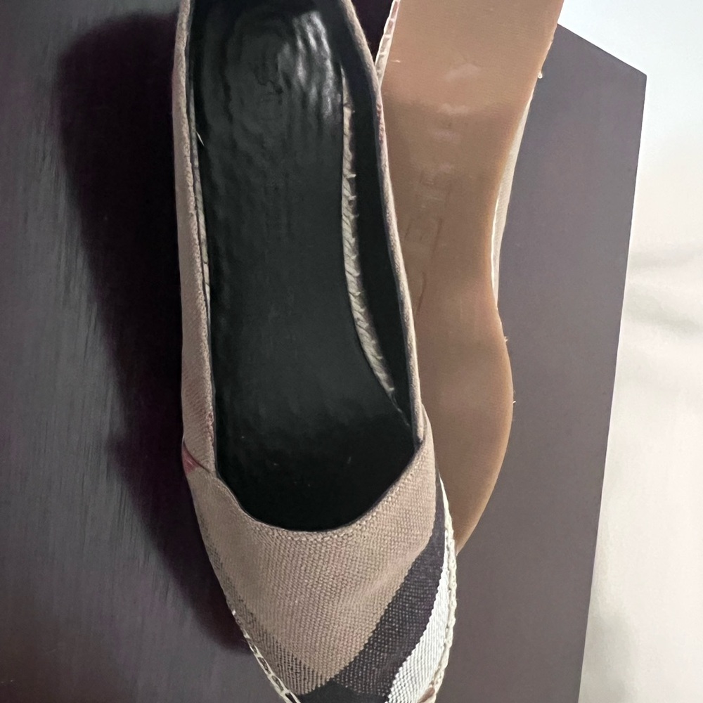 Burberry Taupe and Black Check Canvas Espadrilles - Picture 4 of 7